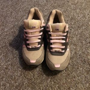 New Balance 578 - sz 6.5 - barely worn